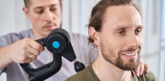 Misaligned Uneven Shoulders Chiropractic Sciatica Clinic