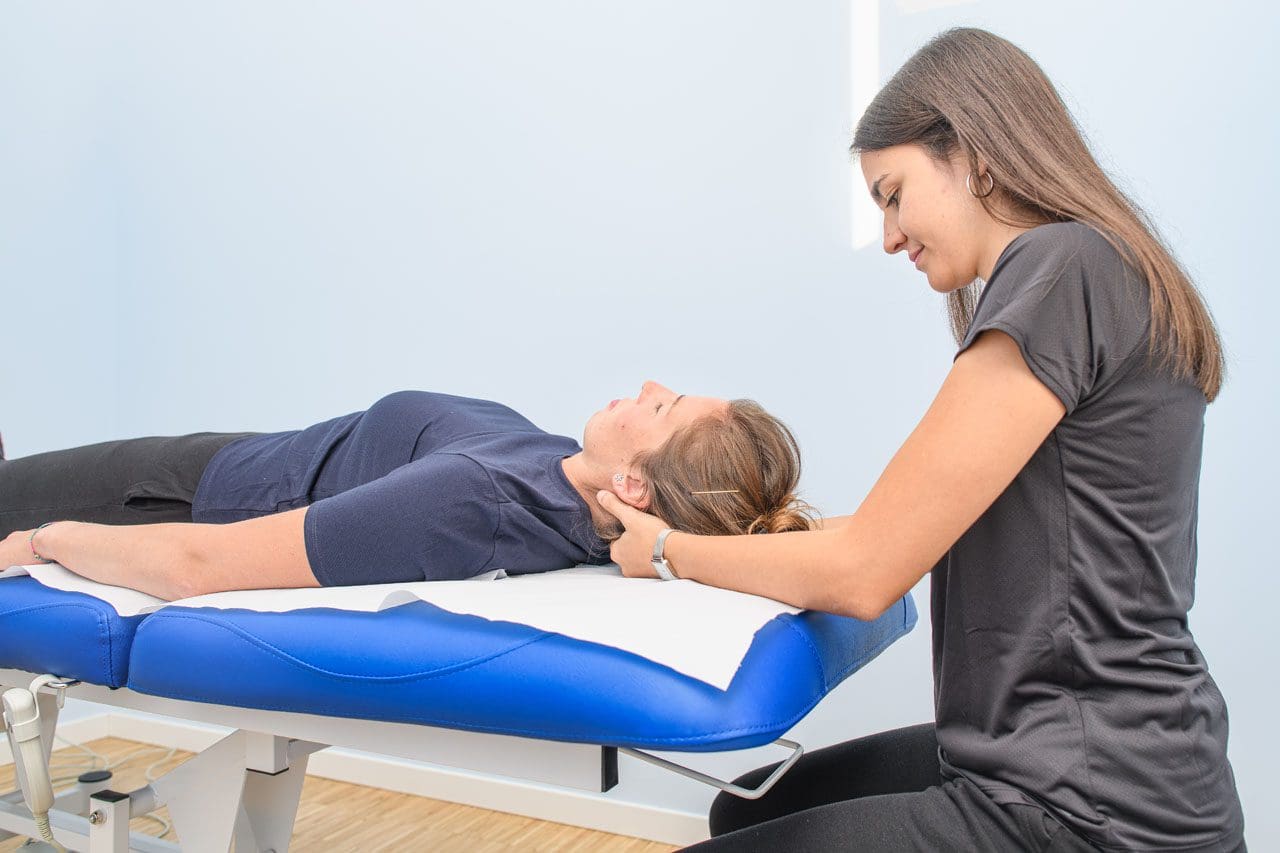 Massage Therapy for Disc Pain - Advanced Chiropractic Spine & Sports  Medicine