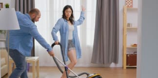 Household Tasks and Back Health: Ergonomic Tips