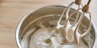 Whipped Cream Substitutes: Dairy-Free Options and Alternatives